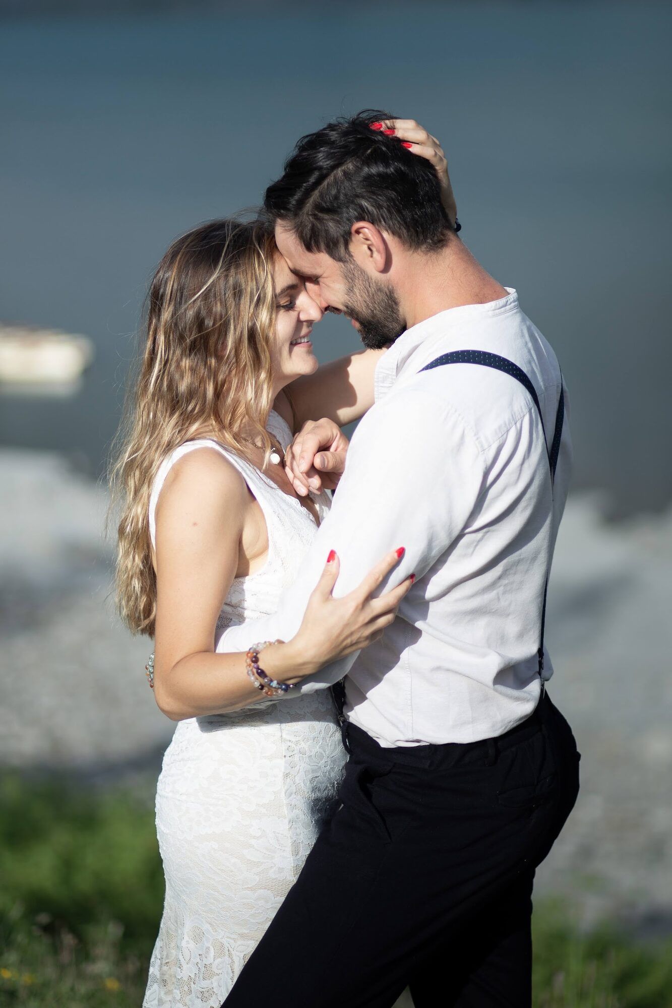 Close embrace, foreheads touching
